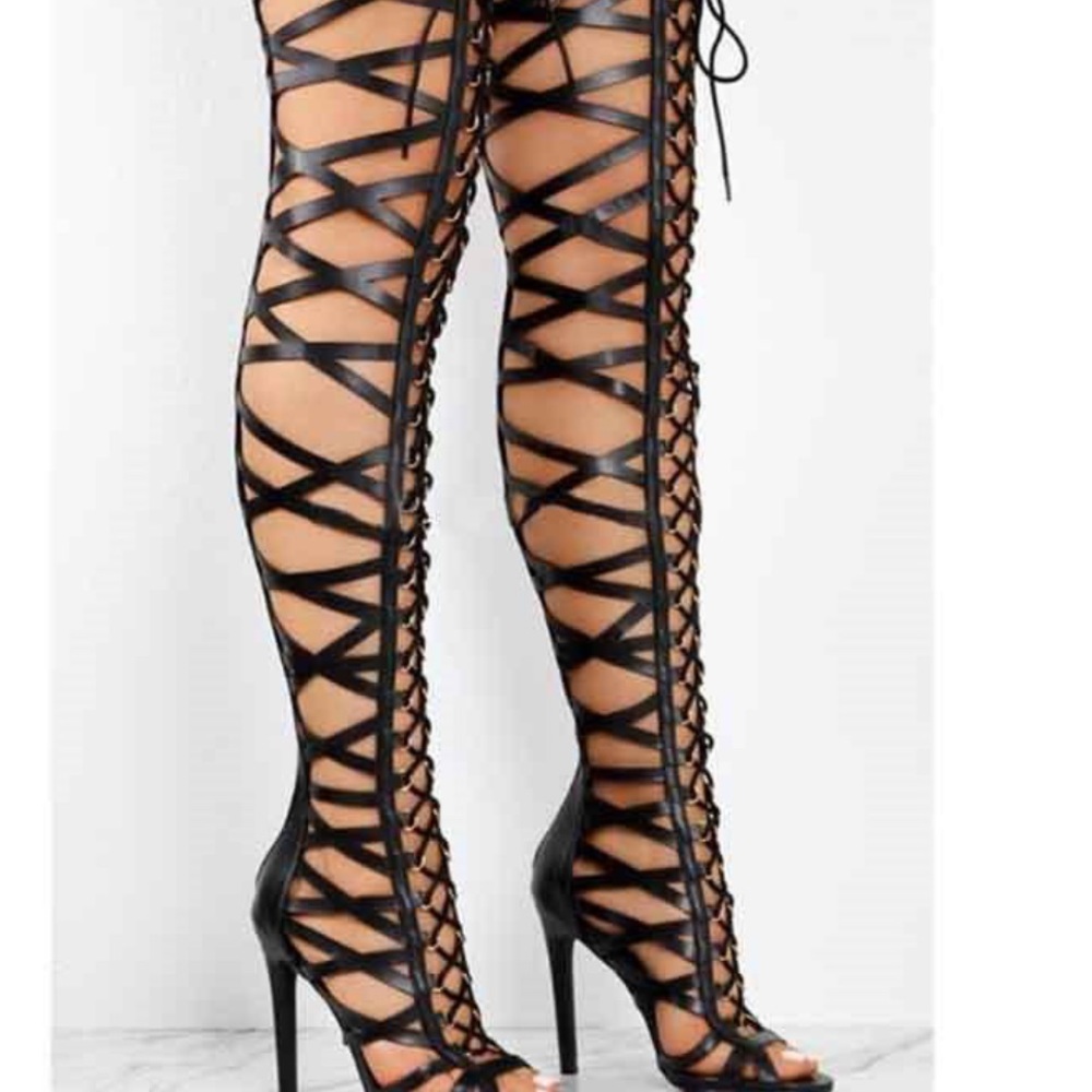 Fashion Nova NWT  7.5